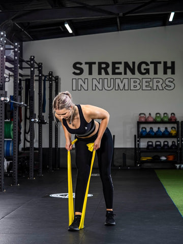 6 Great Back Exercises with Resistance Bands You Should Try - POWERBANDS®