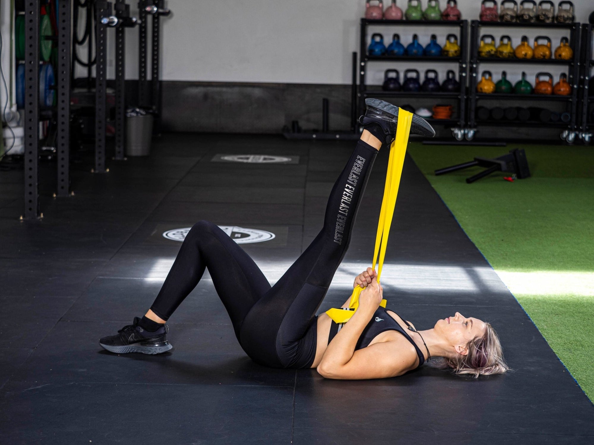 6 Resistance Band Exercises to Help You Build Glute Muscles - POWERBANDS®
